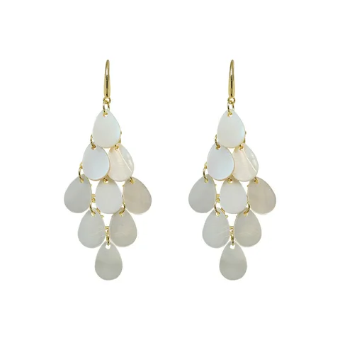 MCJewels - Chandilier Shell Disc Earrings