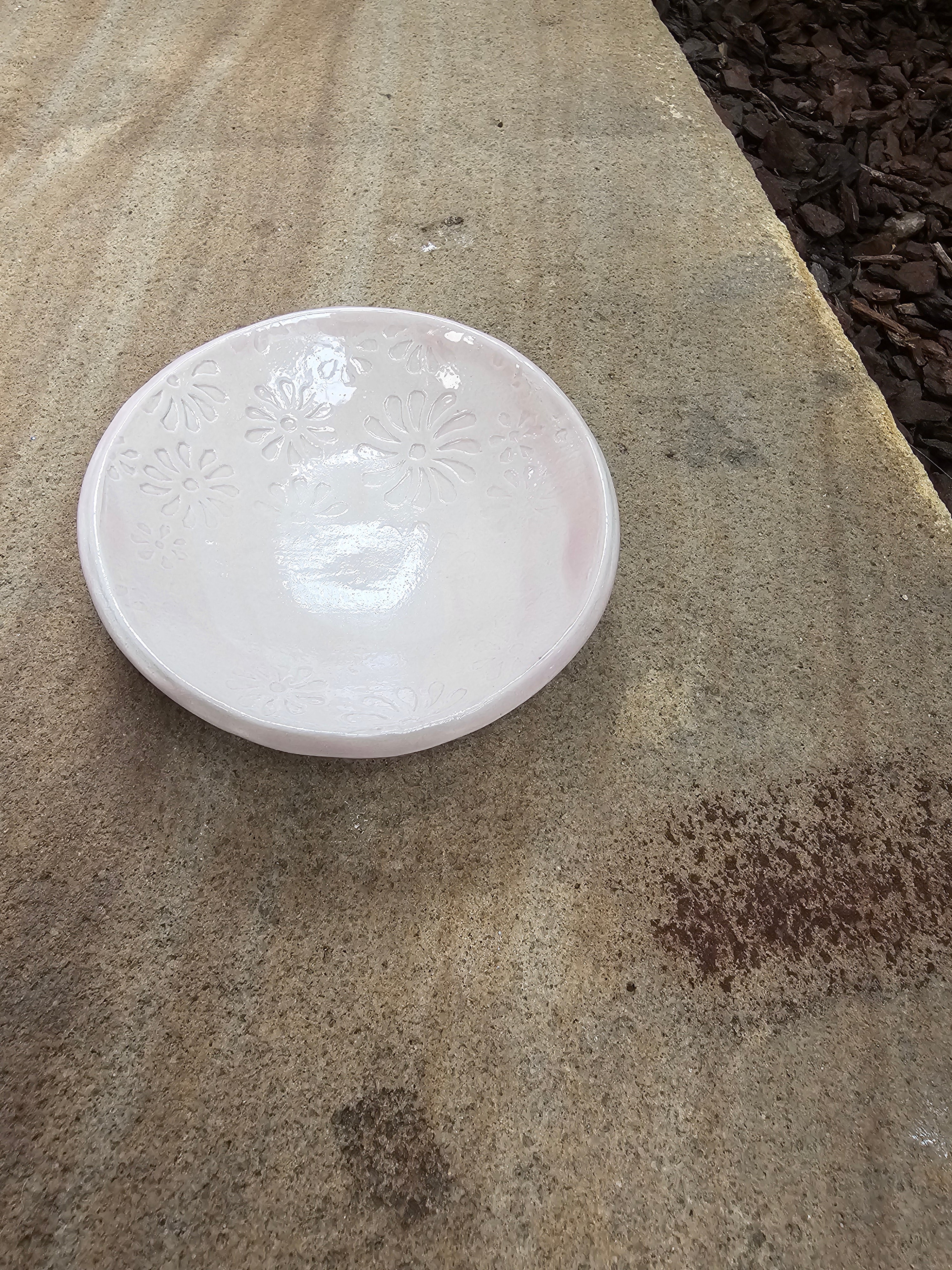 The Worker  - Daisy Ring Dish - Peach