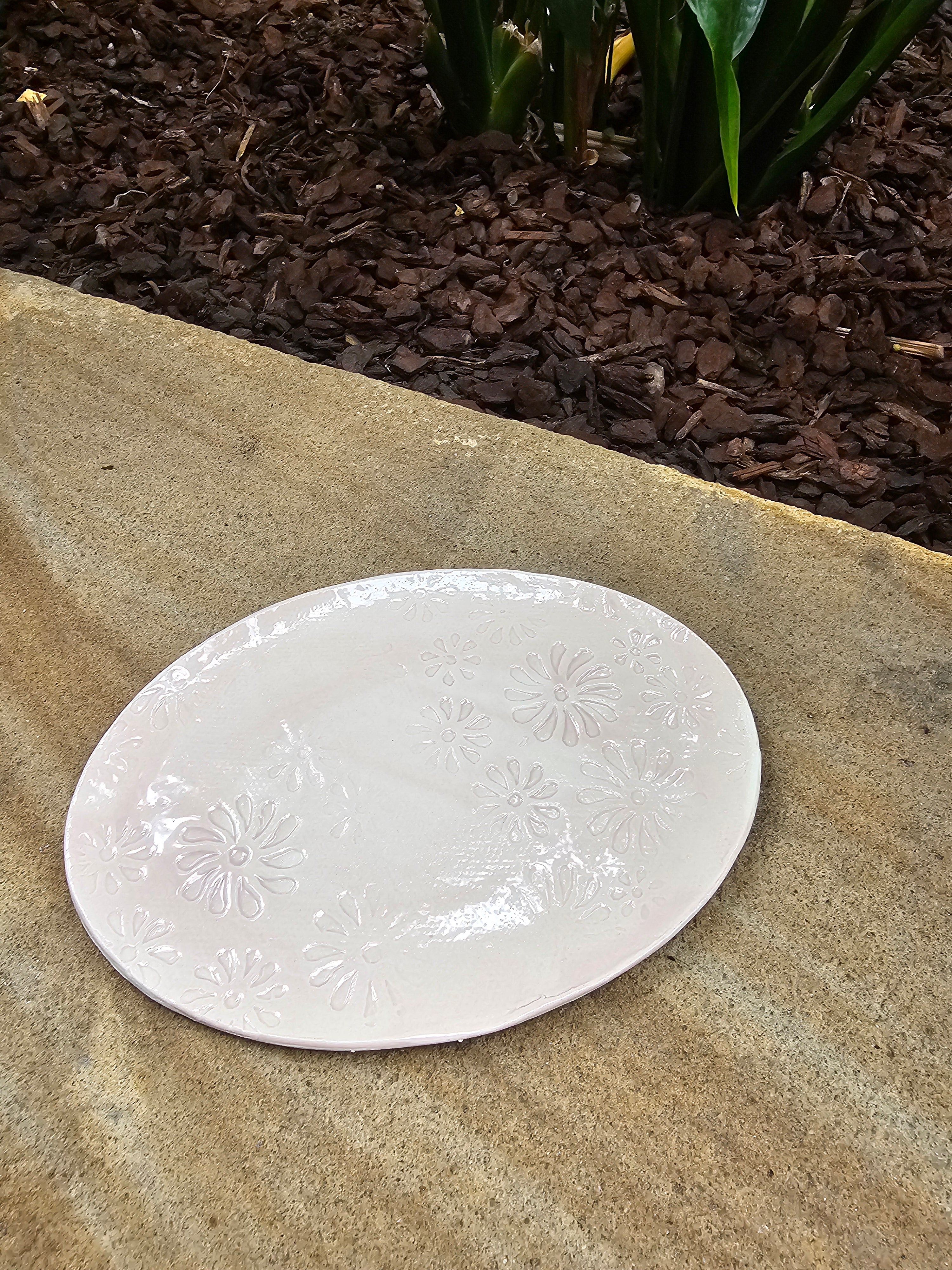 The Worker  - Daisy Trinket Plate - Peach