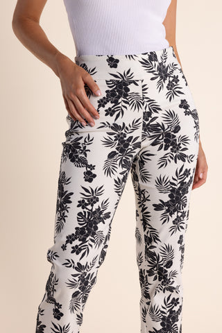 Two T's - 7/8 Pull On Leaf Print Pant-Black/ White